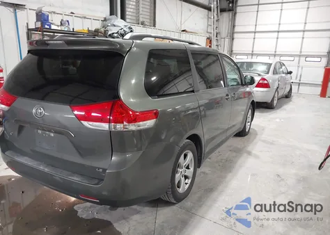 2011 Toyota Sienna Le V6 from USA, damaged, VIN 5TDKK3DC0BS061163